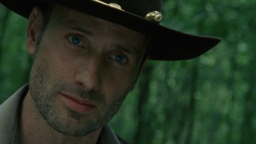 The Walking Dead Season 2 Disc 1 010124.680.png