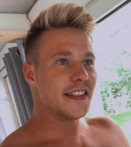 D121DEB3 6CCF 4656 888E 6655AB2CD2C3.jpg