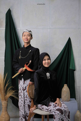 16 RP HITAM .jpg