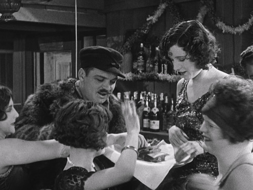 The.Gold.Rush.1942.CC.1080p.BluRay.x265.10bit.MNHD FRDS.mkv 20231219 110922.689.jpg