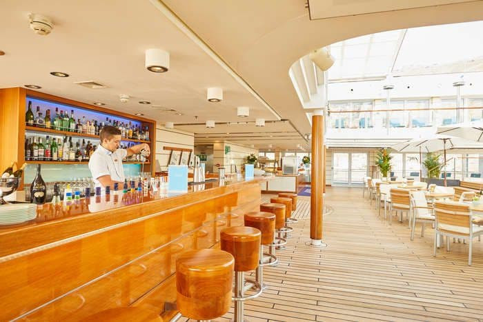 Hapag Lloyd Cruises MS Europa 2 Pool Bar