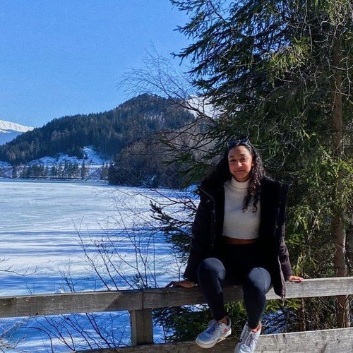 keisha m.schneck 1614427287 2518321074569432769 1685710213.jpg