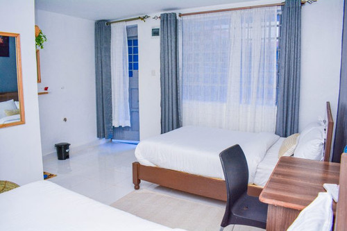 Guest Room 4 768x512 (2).jpg