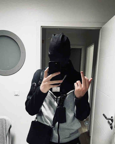 6F04B6C2 359F 4AA1 BF42 483169A4C326.jpg