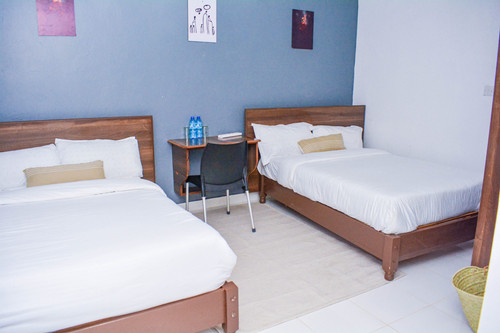 Guest Room 3 scaled.jpg