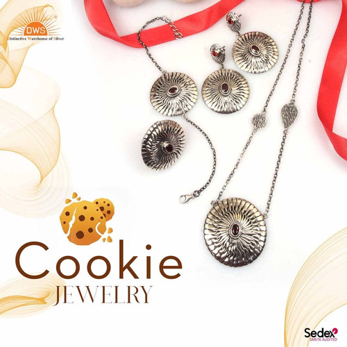 Cookie jewellery 10.jpg
