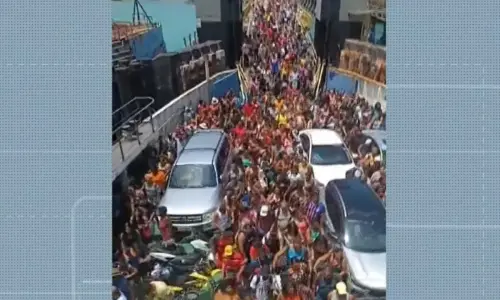 Volta para casa apos feriado tem filas e engarrafa0030695301202310160654 6.webp