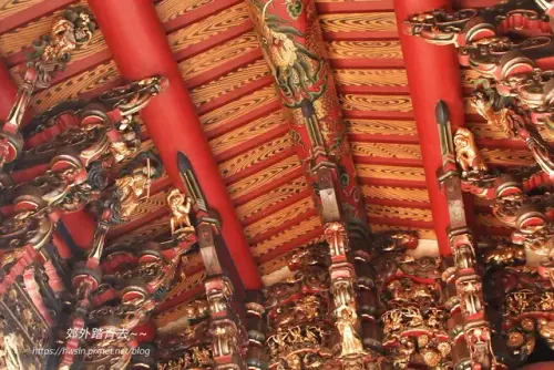 00014 北港朝天宮通樑有仙女與八仙.webp