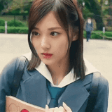ezgif 4 8a3628ea51e.gif