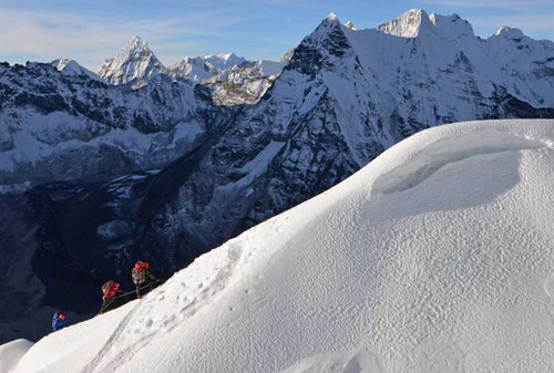 Island-peak-climbing-cropped 27.jpg