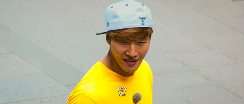 Running.Man.2015.2160p.WEB DL.AAC.H265.HDR MISS.mkv 20240227 202159.516.png