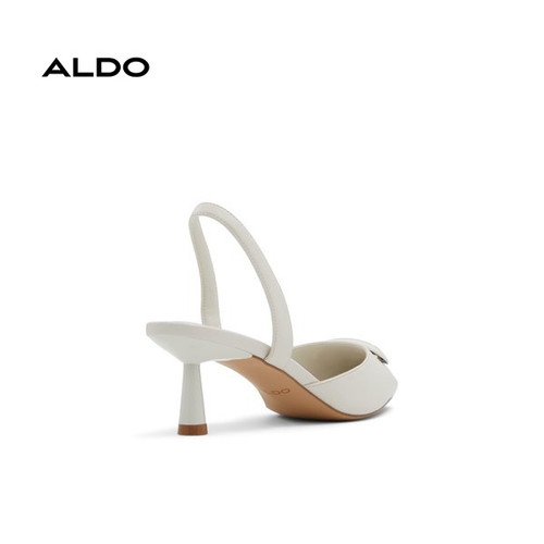 giocante white 121 002 043 alt1 sq wt 600x600.jpg