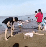 A6tIBCXOjY3V8RL.gif