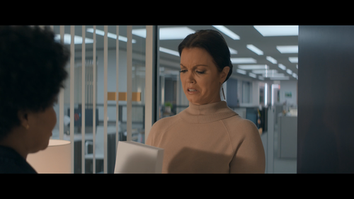 The.Other.Black.Girl.S01E01.They.Say.Im.Different.1080p.HULU.WEB DL.DDP5.1.H.264 GeTrEKT.mkv snapsho.png