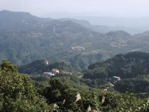 00027 二格山眺望北宜公路.webp