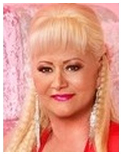 Jenny Ahrens Passfoto.jpg