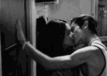 kiss.gif