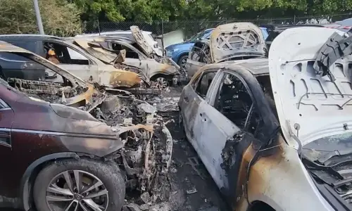 carros fogo 1024x614.webp