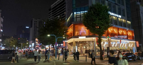 hongdae optimized.jpg
