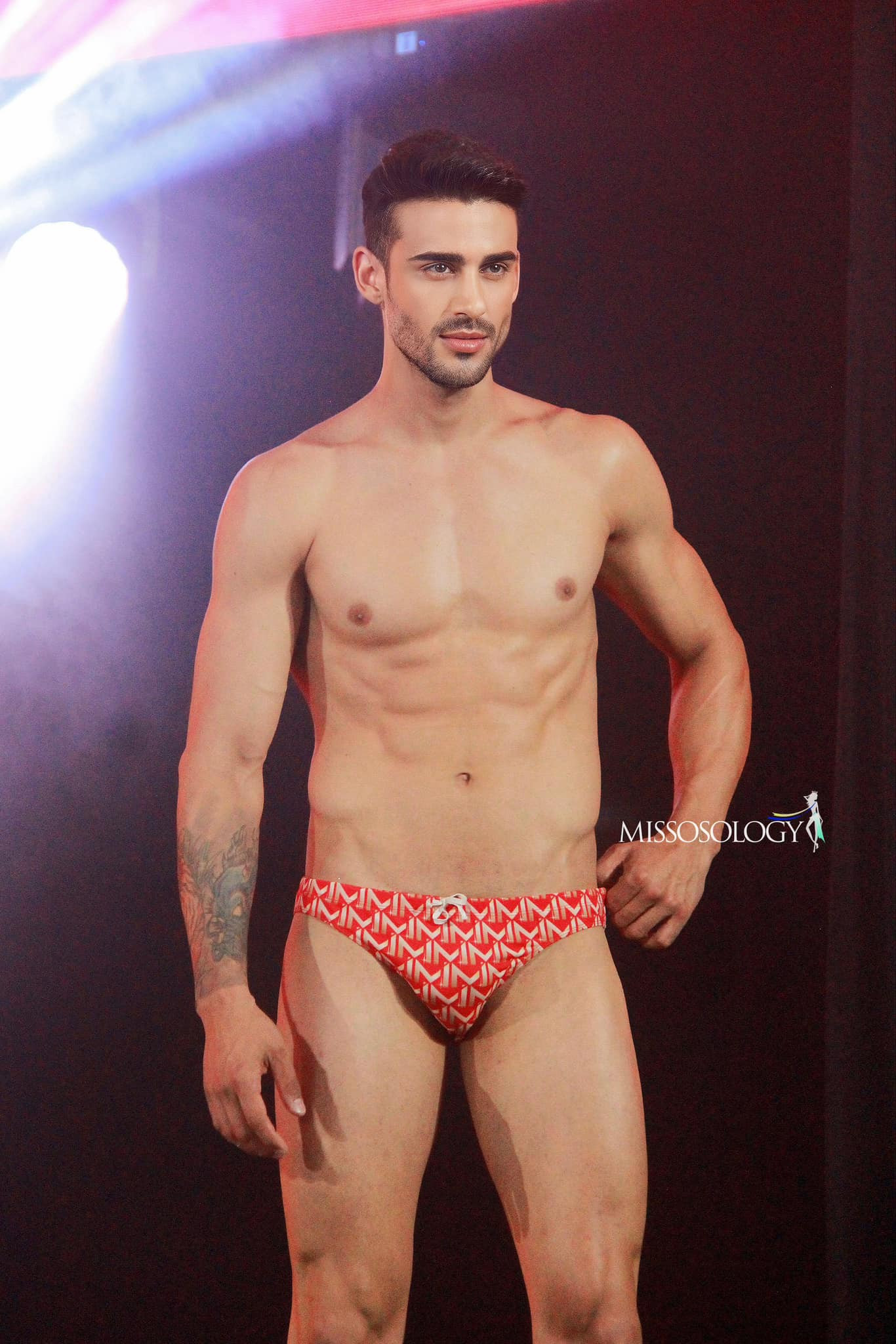 swimwear de candidatos a 15th mr international. - Página 5 JHe05Mb