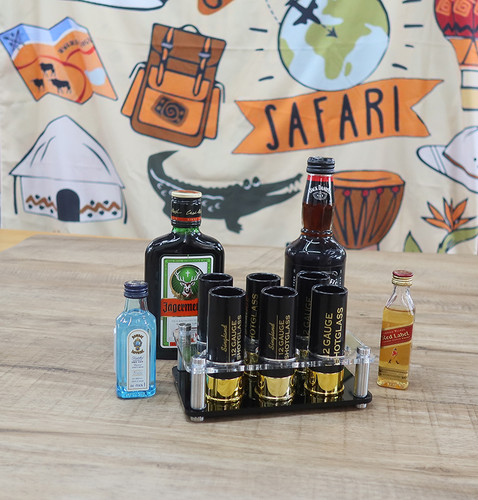 Hunting Gift 12 Gauge Shotgun Shell Shot Glasses Set with Acrylic Cup Holder Tray for Barware9.jpg