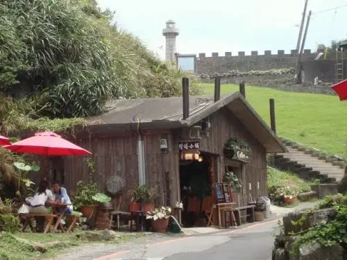 00022 鼻頭燈塔小鋪.webp