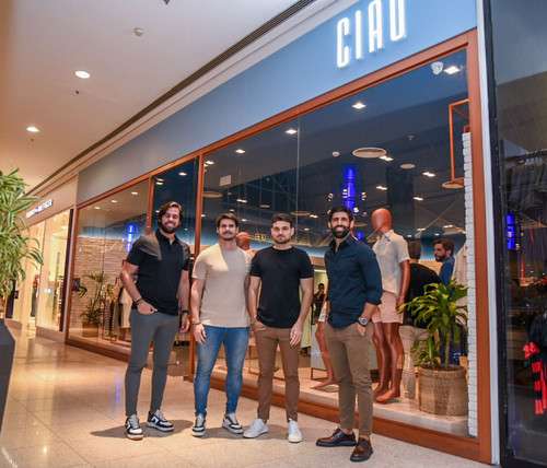 socios ciao salvador aloalo.jpg