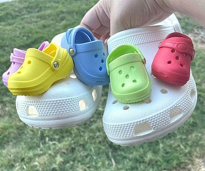 mini crocs shoe crocs charms 400x333.jpg
