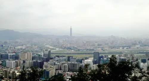 00010 眺望台北101.webp