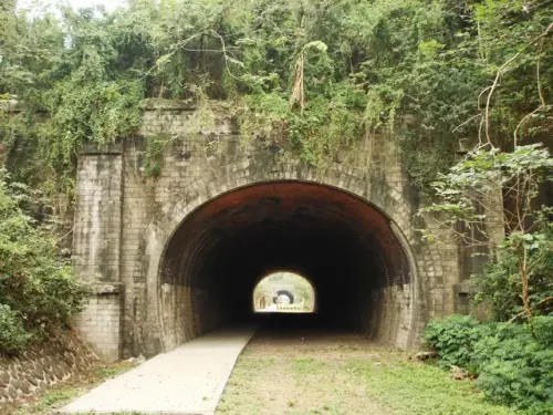 00012 崎頂子母隧道.webp