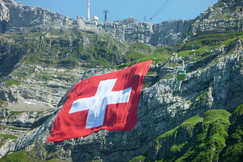 Mt Säntis Largest Swiss Flag Display 01.jpg