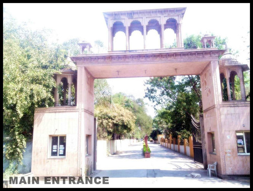 34897797 17 MAINENTRANCE.jpg