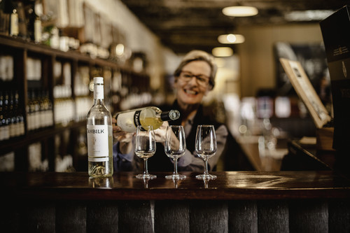 TAHBILK Cellar Door TastingA 05.jpg