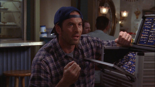Gilmore Girls S06E01 1080p WEB DL DD+ 2.0 x264 TrollHD.mkv 20231205 213136.116.jpg