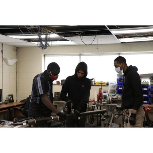 Students of pipefitting at PTTI.jpg