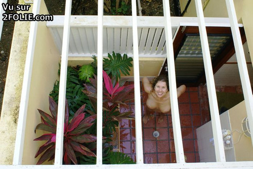 nue sous la douche 201512 26 26.jpg
