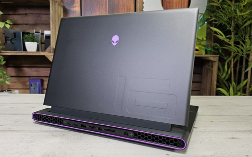 Alienware M16 27.jpg
