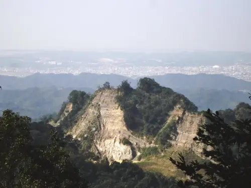 00016 鳴鳳山雲洞宮眺望苗栗市、公館.webp