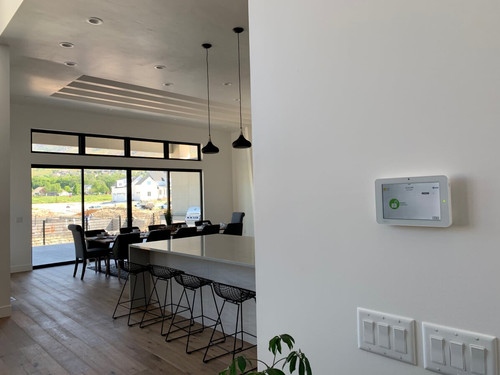 Qolsys Panel Indoor.jpg