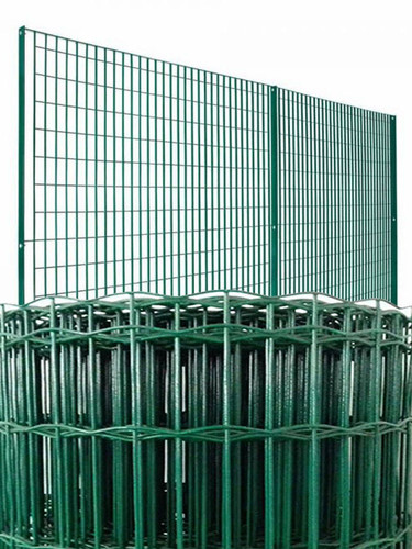 tela soldada revestida verde 720x960.jpg