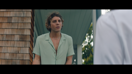 Down Low 2023 2160p MA WEB DL DDP5 1 H 265 FLUX mkv snapshot 00 22 17 336.png