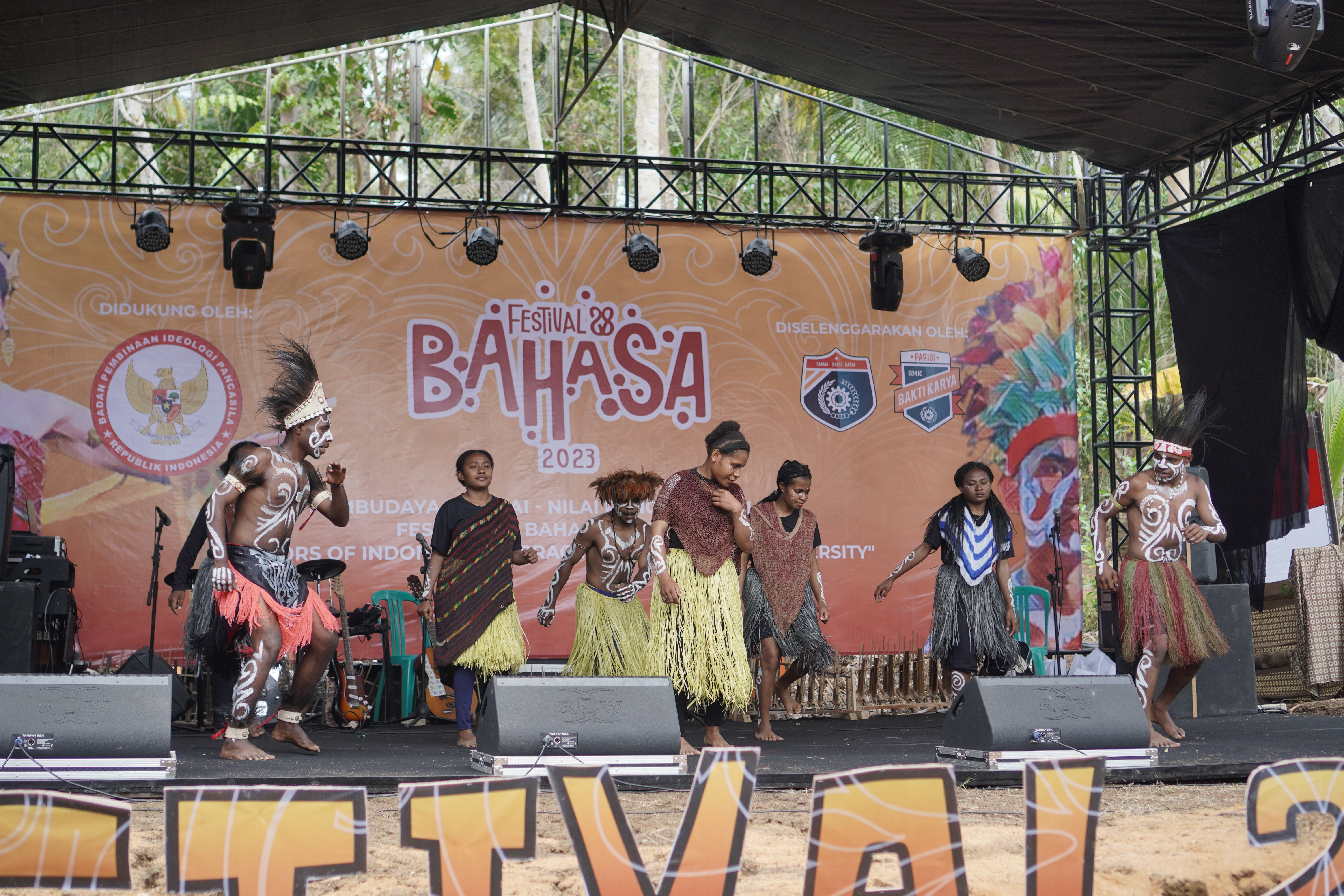 Merajut Keberagaman Melalui Festival 28 Bahasa Nusantara 2023