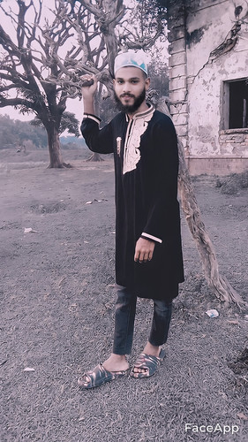 FaceApp 1697643479452.jpg