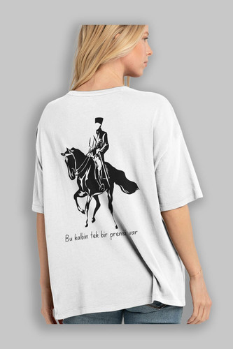 beyaz arka 2 kadin.jpg