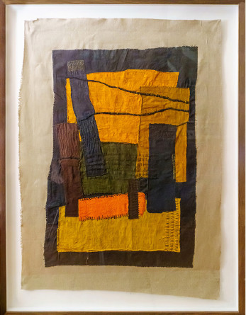 Bordado sobre linho e algodao tingidos de Ana Laranjeira.jpg