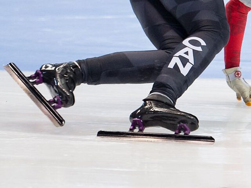 Beginners-Manual-to-Ice-Skating-Gear-640x480.jpg