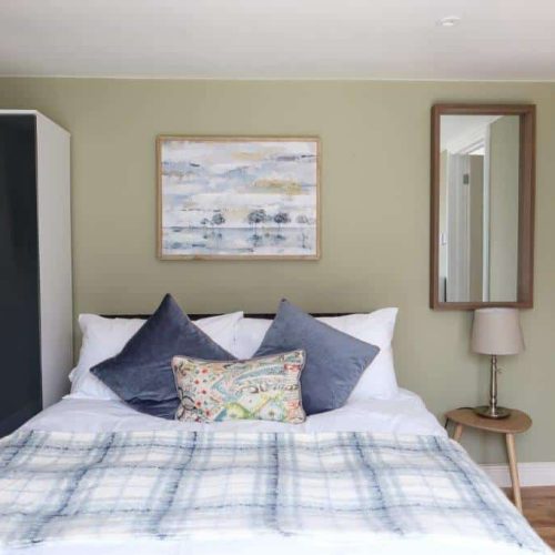 Explore Serviced Apartment Crawley.jpg