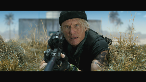 Expend4bles.2023.1080p.Blu ray.Remux.HEVC.DD5.1.mkv 002050.249.png