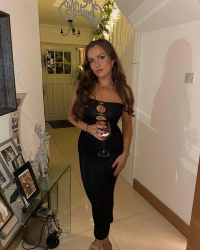 rebeccacolleyy 1671387521 2996138149461246216 359144276.jpg