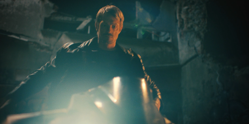 Silent.Night.2023.1080p.BluRay.x265.10bit WiKi.mkv 20240303 194857.432.png
